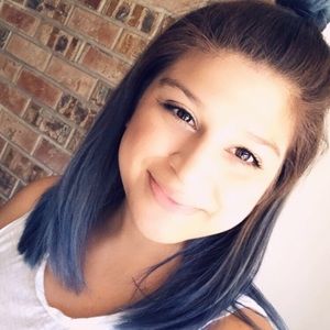 Meet your Posher, Hailey